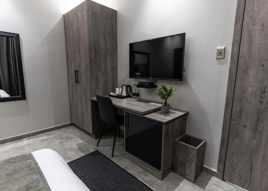 Luxe Suites Boutique Hotel