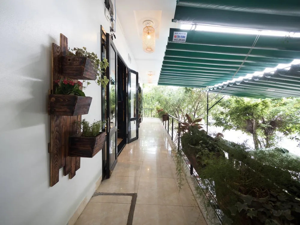Cafe & Homestay 1986
