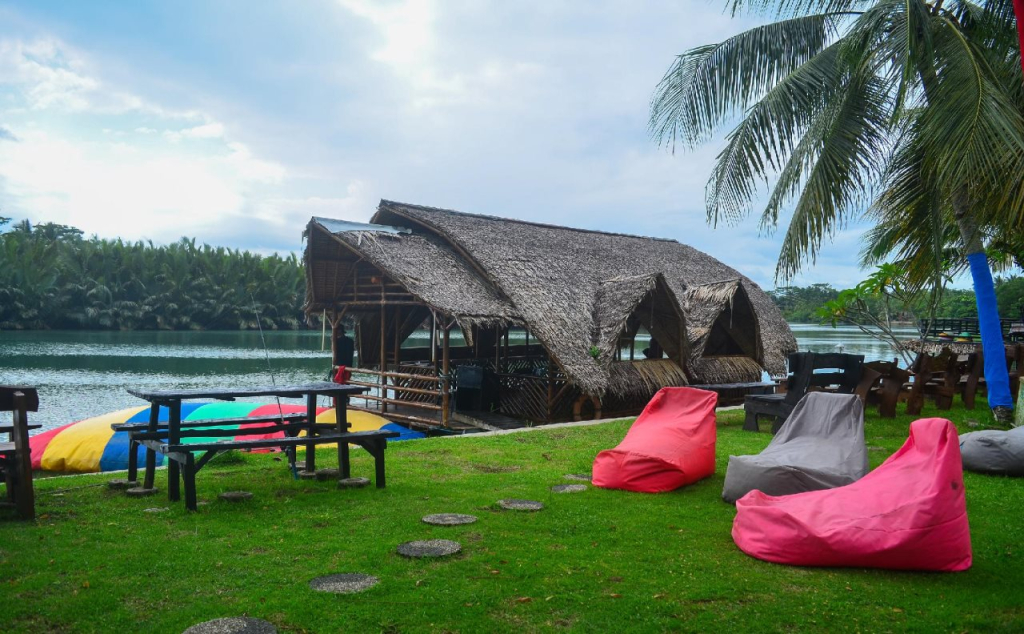 Shane Josa Resort
