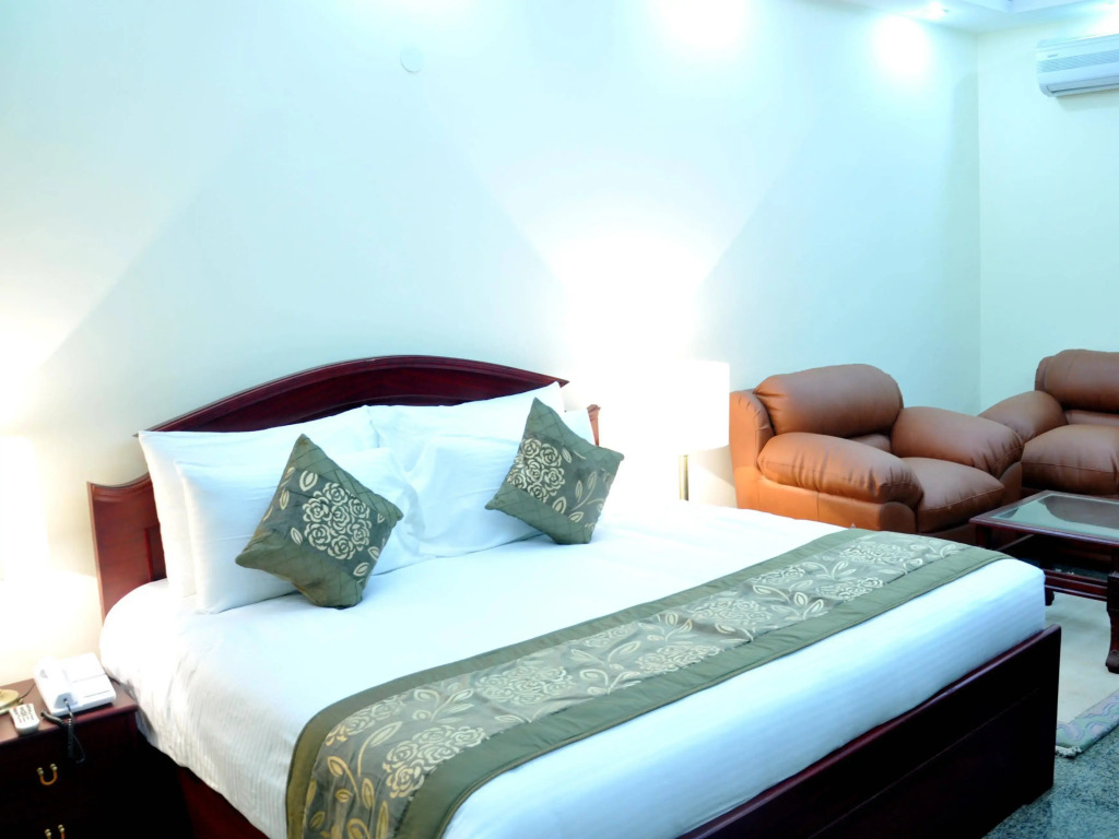 Hotel Forest Green