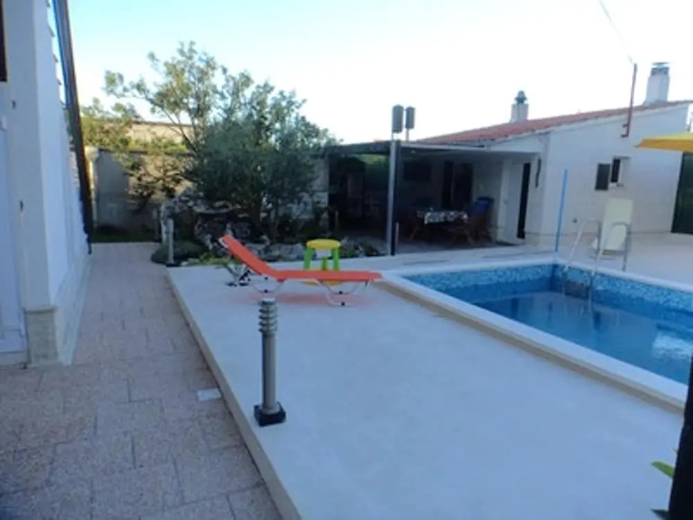 Apartment With one Bedroom in Kaštel Novi, With Shared Pool, Enclosed Garden and Wifi