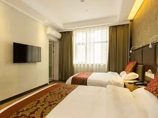 Oriental Holiday Hotel (Zhengzhou Chengdong Road Wenmiao Metro Station)