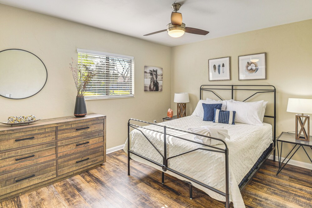 Coastal Pine Lakes Golf Club Getaway: Pets Welcome