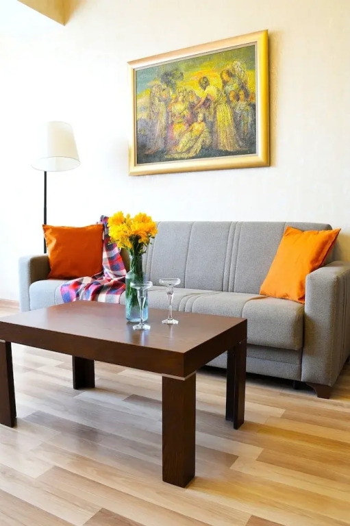 Chic 1BR Cascade Views and Near Opera