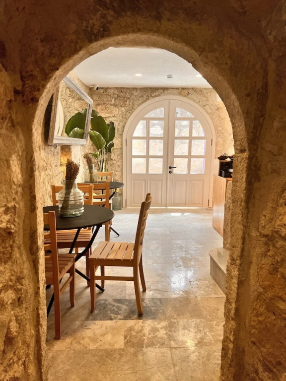 Selavi Hotel