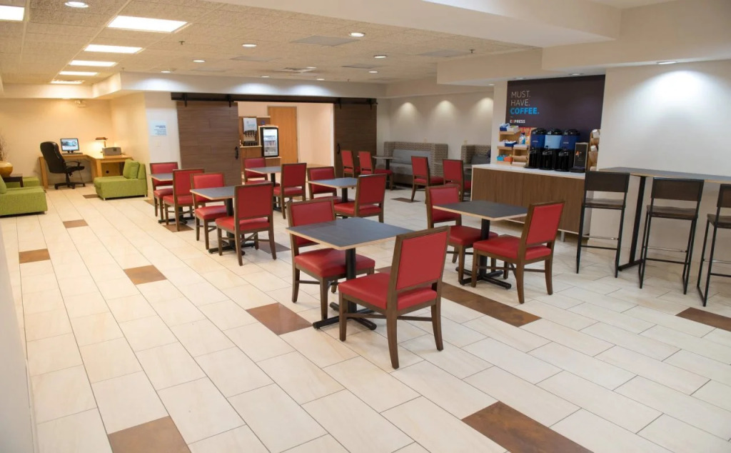 Holiday Inn Express Hotel & Suites Elkhart-South by IHG