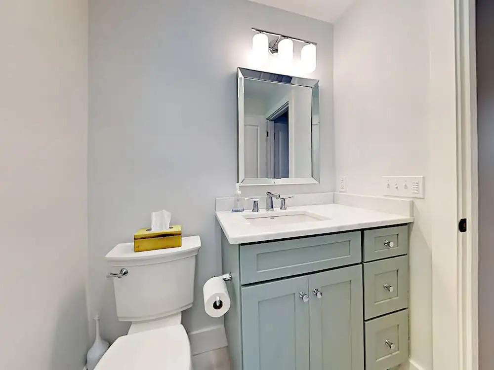 2 Woodlawn Ave House 3 Bedrooms 2 Bathrooms Home