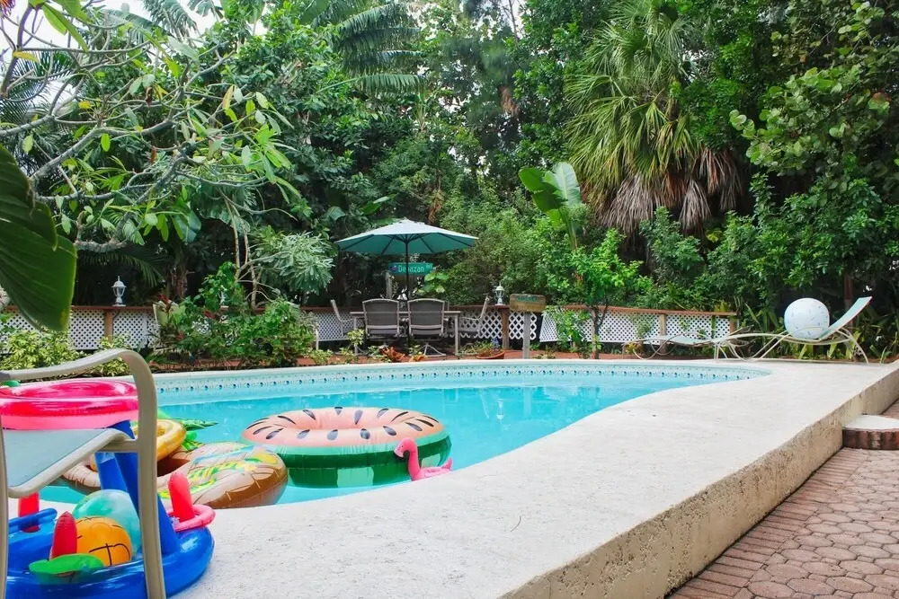 Treasure Island Beach Retreat Sleeps Up To 10