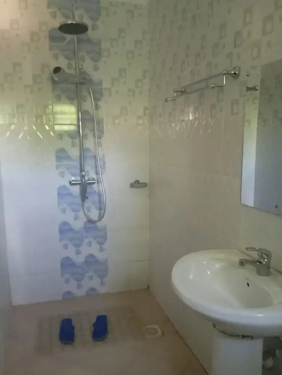 Ten villa luxury resort