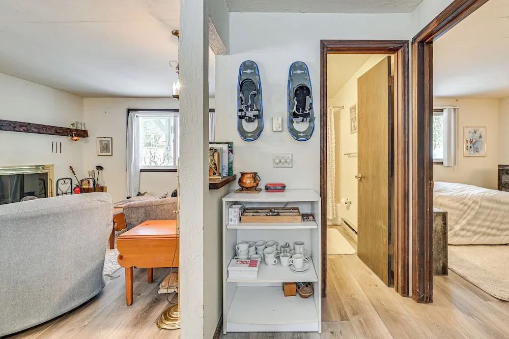 3 Mi to Windham Mountain: Pet-friendly Apt w/ Yard