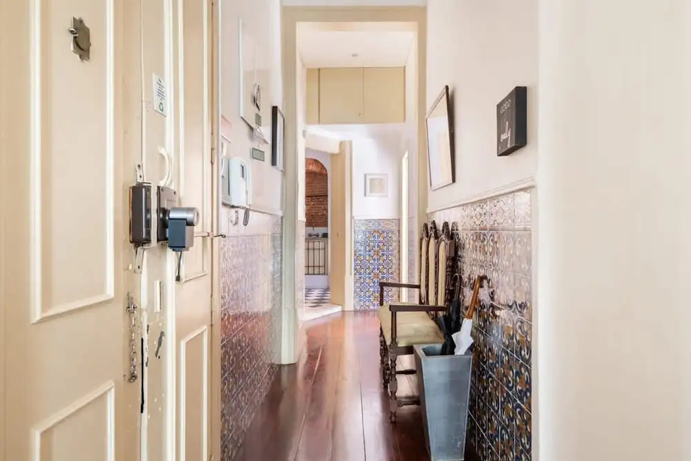 Artistic Alfama 4BR Cathedral Views Tram 28