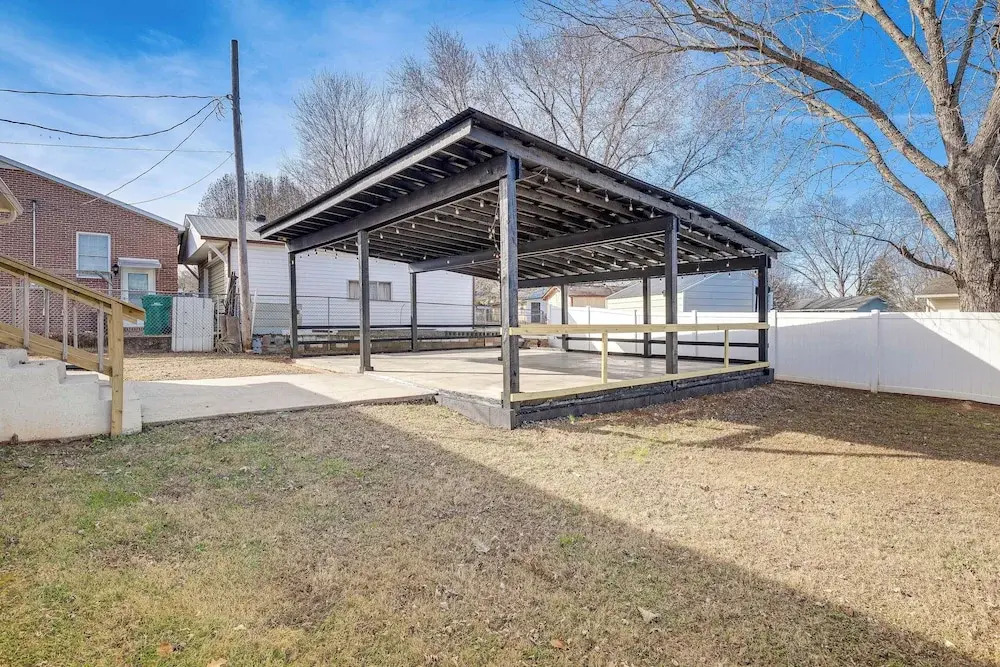 Winchester Home w/ Views Near Tims Ford Lake!