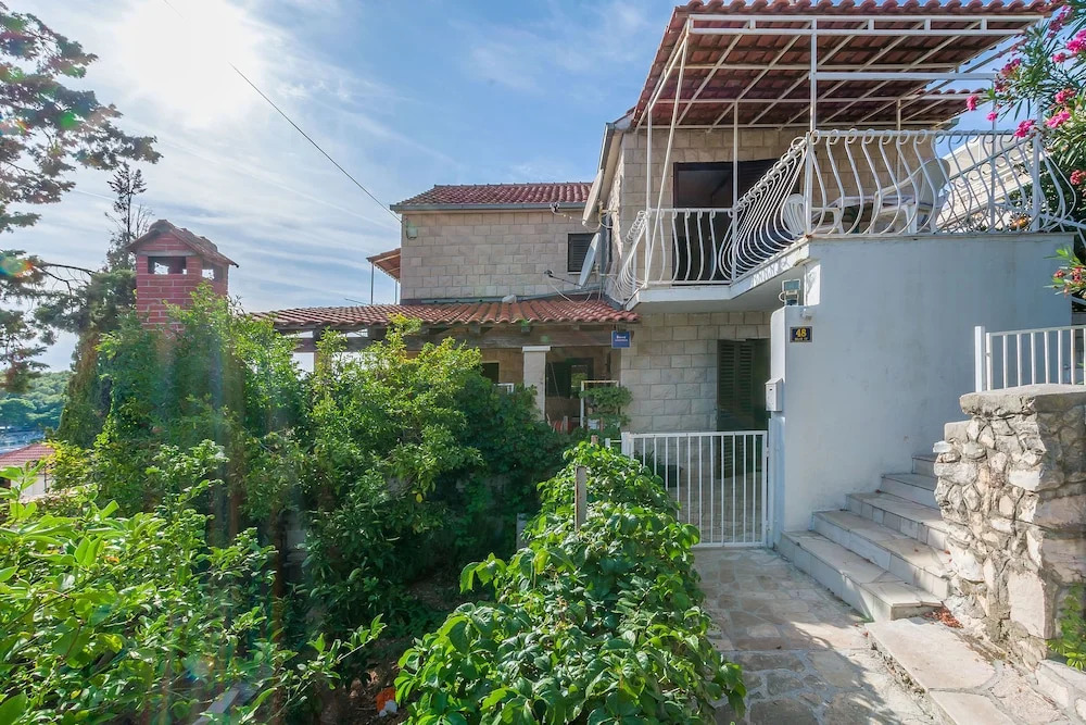 Apartments Mare