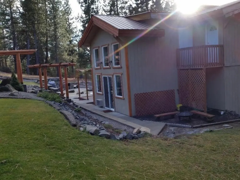 Crater Lake Inn & Retreat