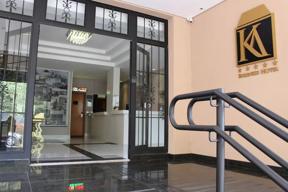 Padom Business Hotel