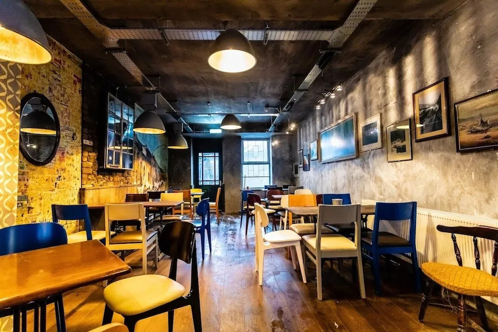 Cardiff Arms Bistro & Hotel
