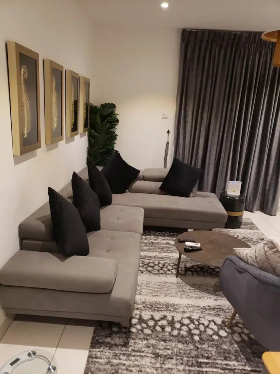 EBS LEGENDSTwo bedroom duplex