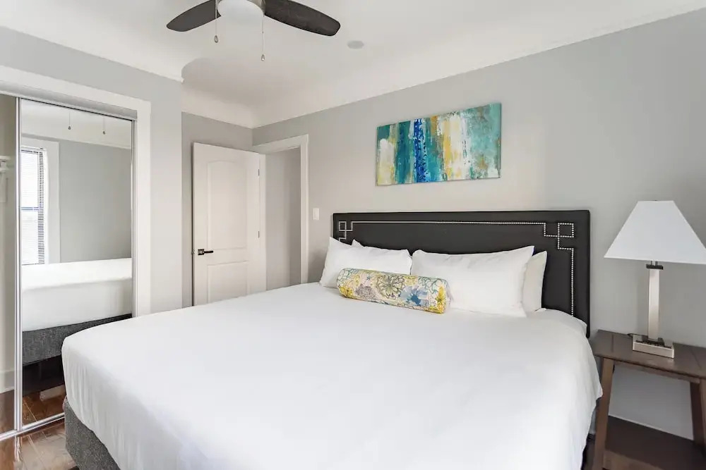 Well-Appointed 2BR - Cicero 2N