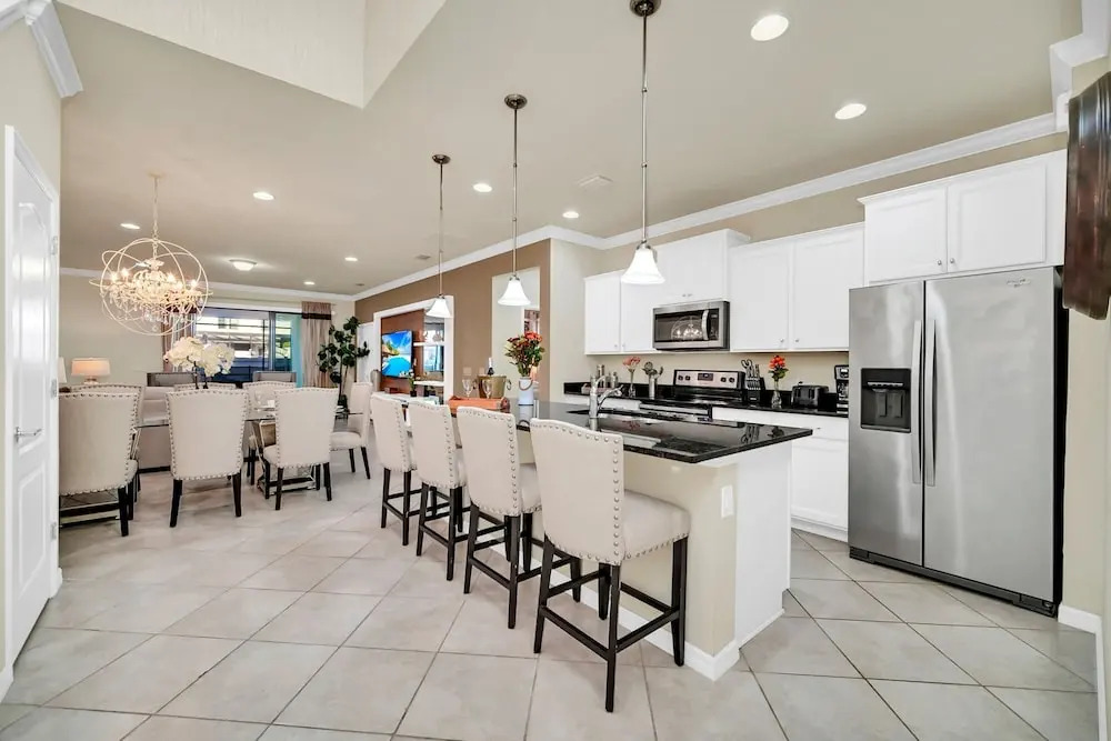 6 BR 4 BA Home Sleeps 14 Ww103