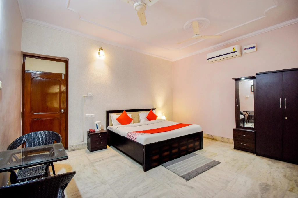 OYO 65667 The Nandini's Guest House