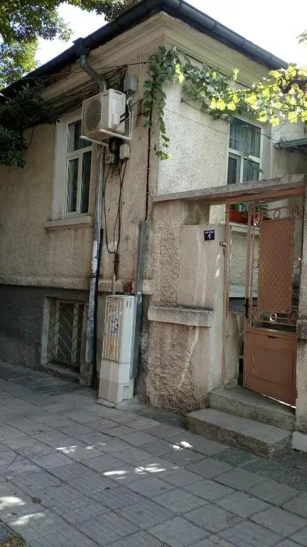 Retro & Friendly Old Town House with a Garden