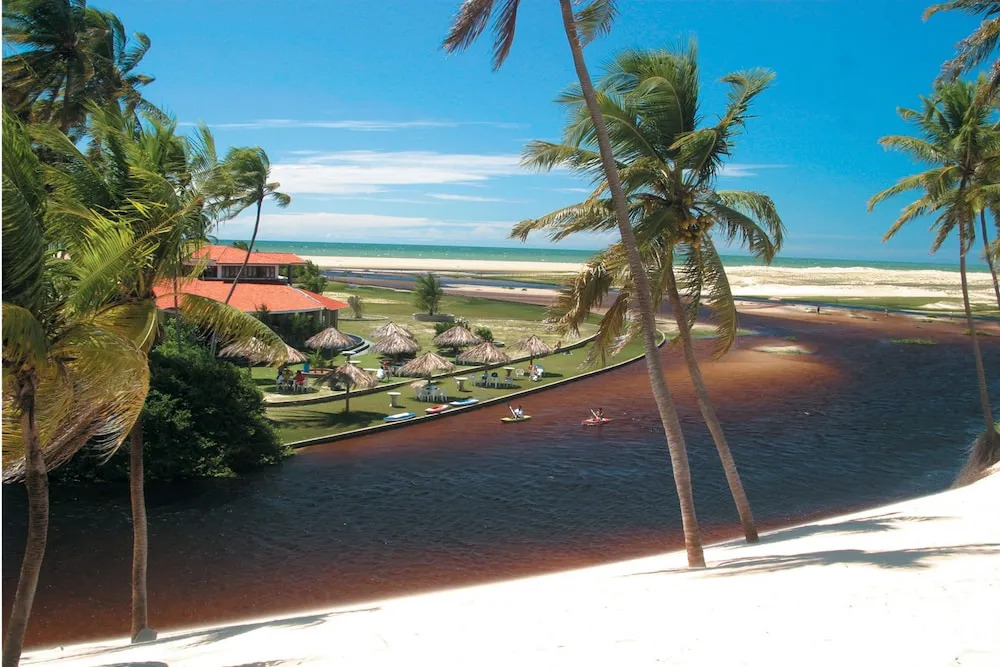 Aconchegantes Flats, 1 e 2 qtos, em Ponta Negra