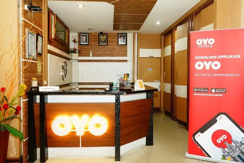 Oyo 629 Grand Vella Hotel