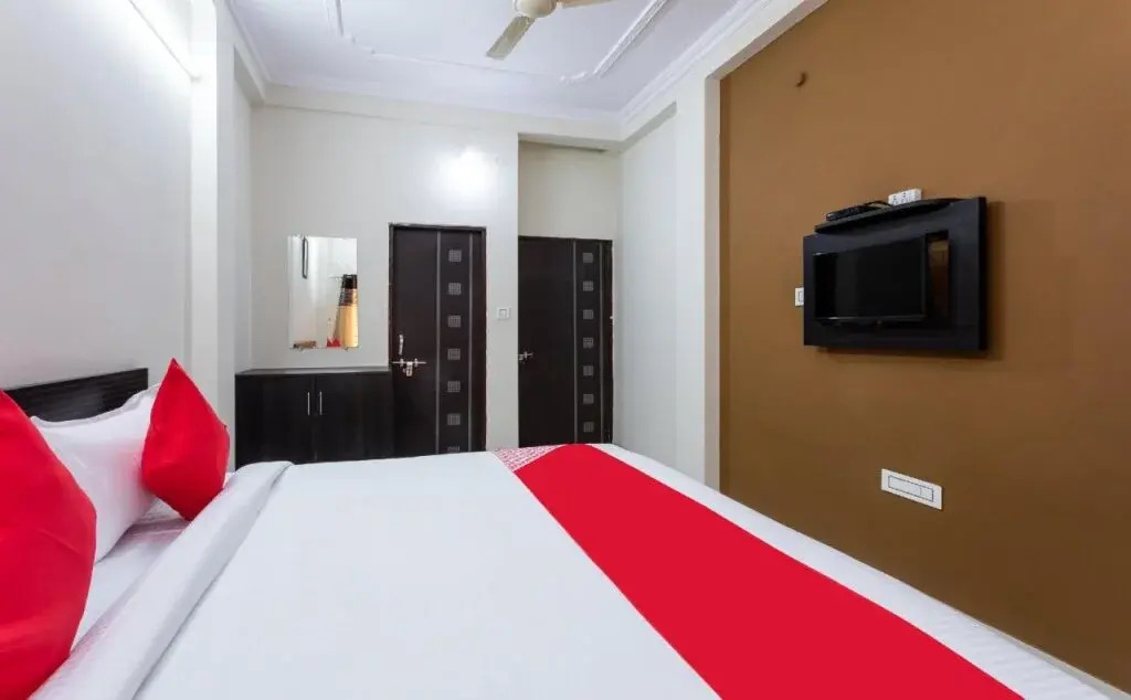 Rishabh Residency By OYO Rooms