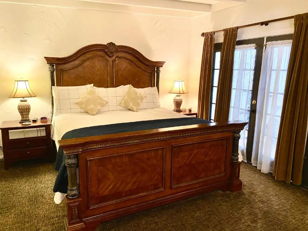 Old Ranch Inn