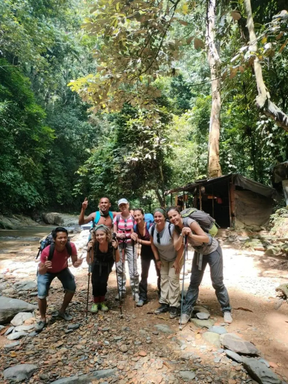 Lucky Bamboo-Bukit Lawang-Bungalows-Restaurant,Direct On The Jungle Border and Jungle Trekking Tours