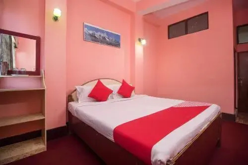 Monarch Hotel By OYO Rooms