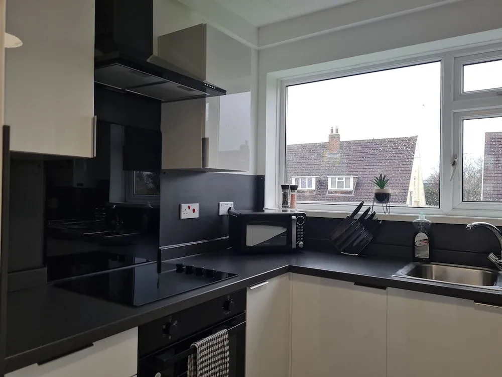 Lovely 2-bed Apartment in Cheltenham Spa