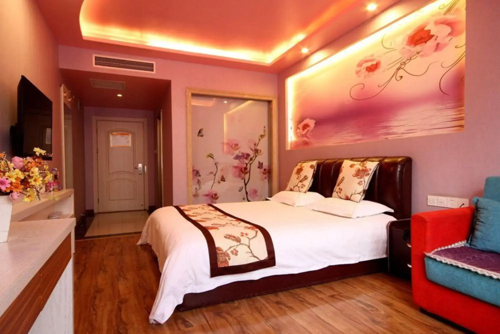 Renqiu Yueheng Business Express Hotel