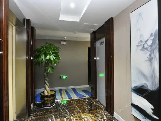 Yun Shang Si Ji Hotel (Runcheng Store, wanda plaza, Kunming)