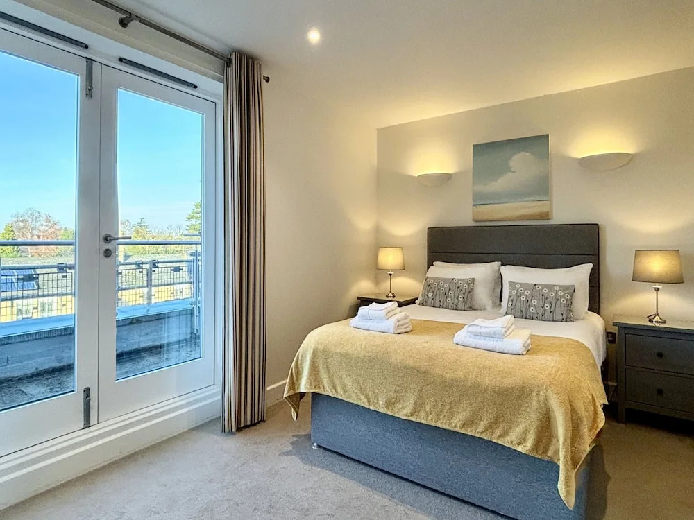 Your Space Apartments - The Hamiltons