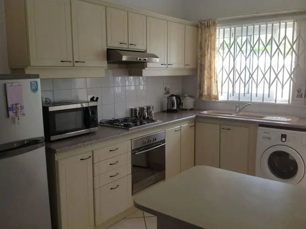 Lovely Apartment in Flic en Flac, Close to the Lovely Beach and all Amenities