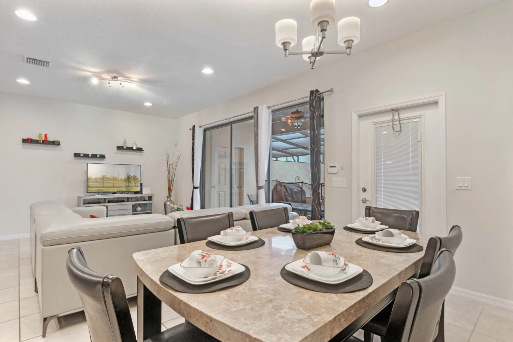 4 Bedrooms / 3.5 Bathrooms / Windsor at Westside (8882 GC), Kissimmee, US