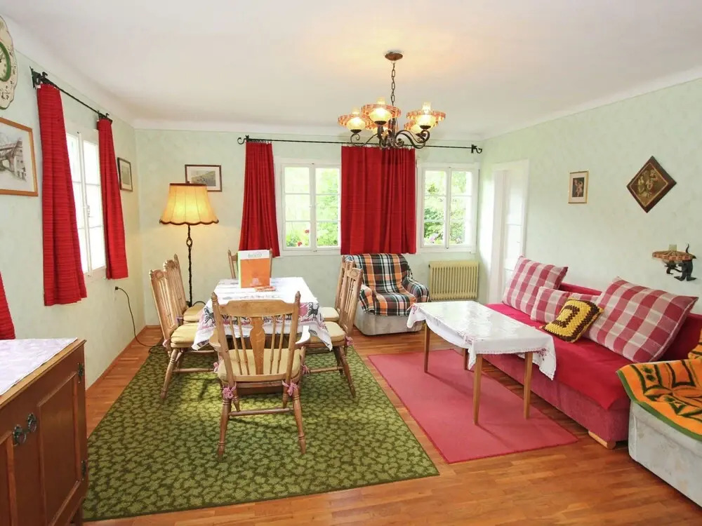 Historic Holiday Home in Gmünd near Cross Country Skiiing
