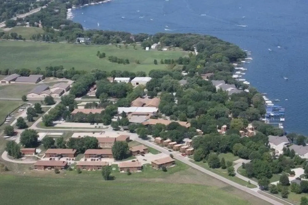 Village West Resort & Hotel