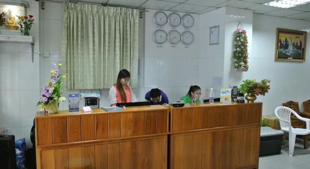 Daw Htay Hotel