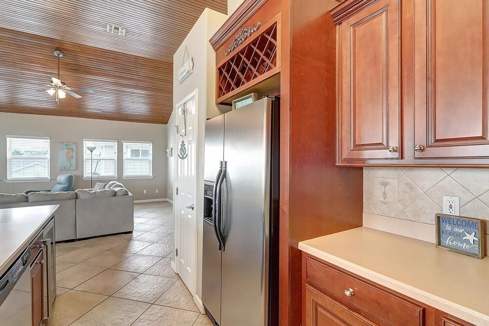 Twin Dolphin Cove 4 Bedroom Home by Redawning