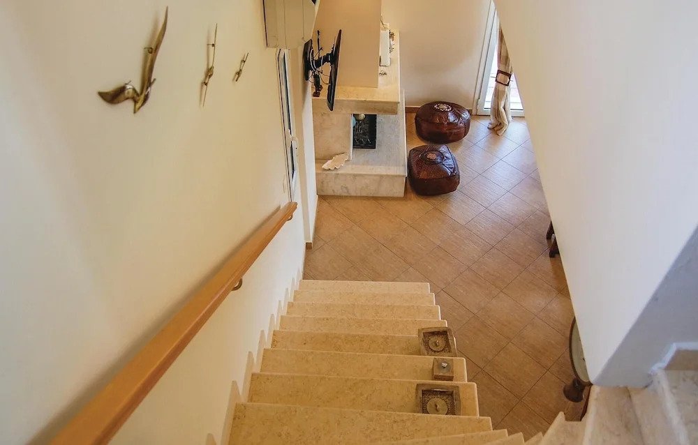 Two-Bedroom Holiday Home In Livanates