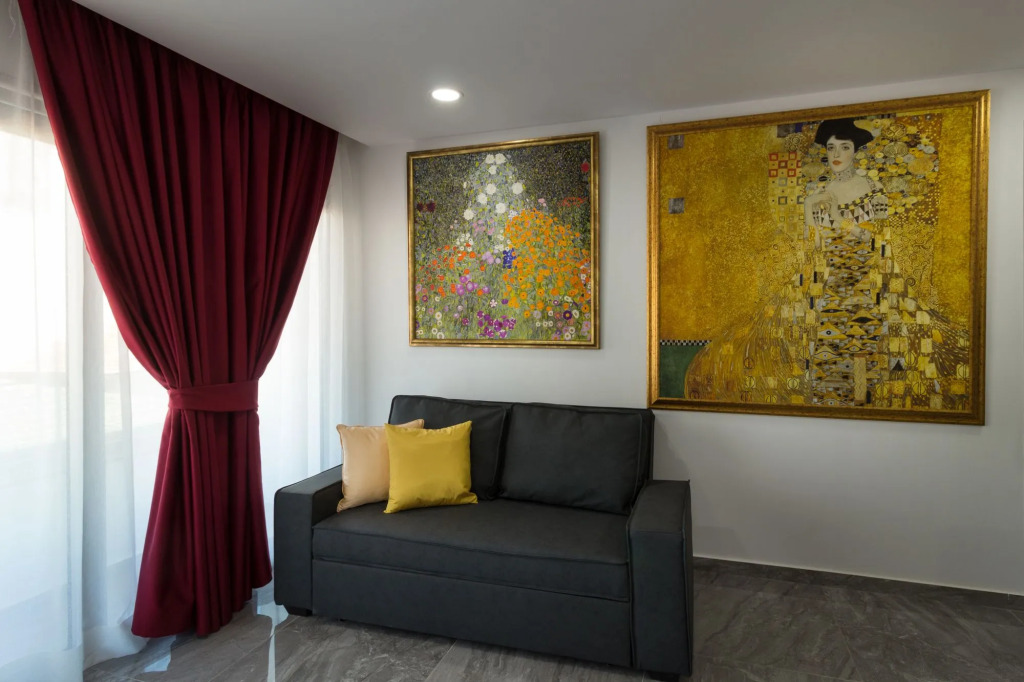 Art & Wine Boutique Hotel