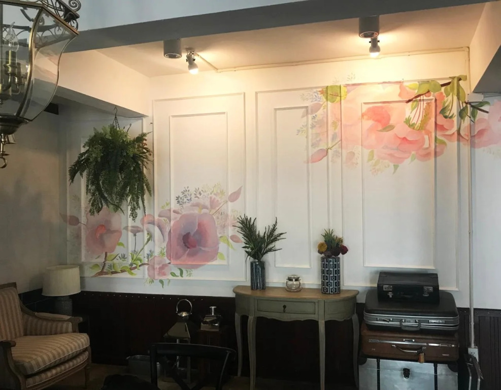 Bloom Boutique Hotel & Cafe