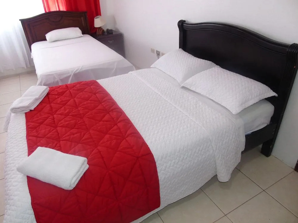 HOSTAL PIAZZOLLA