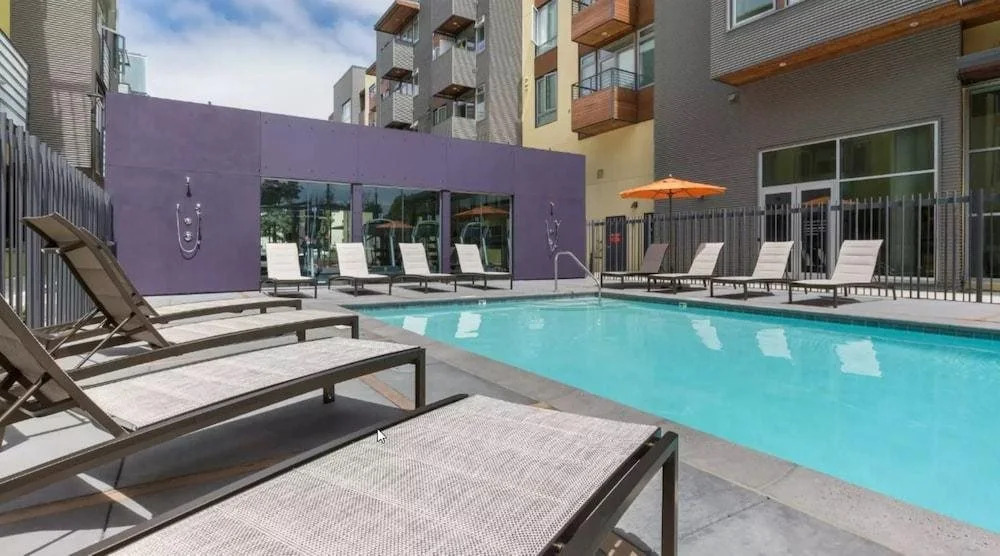 Global Luxury Suites in Emeryville