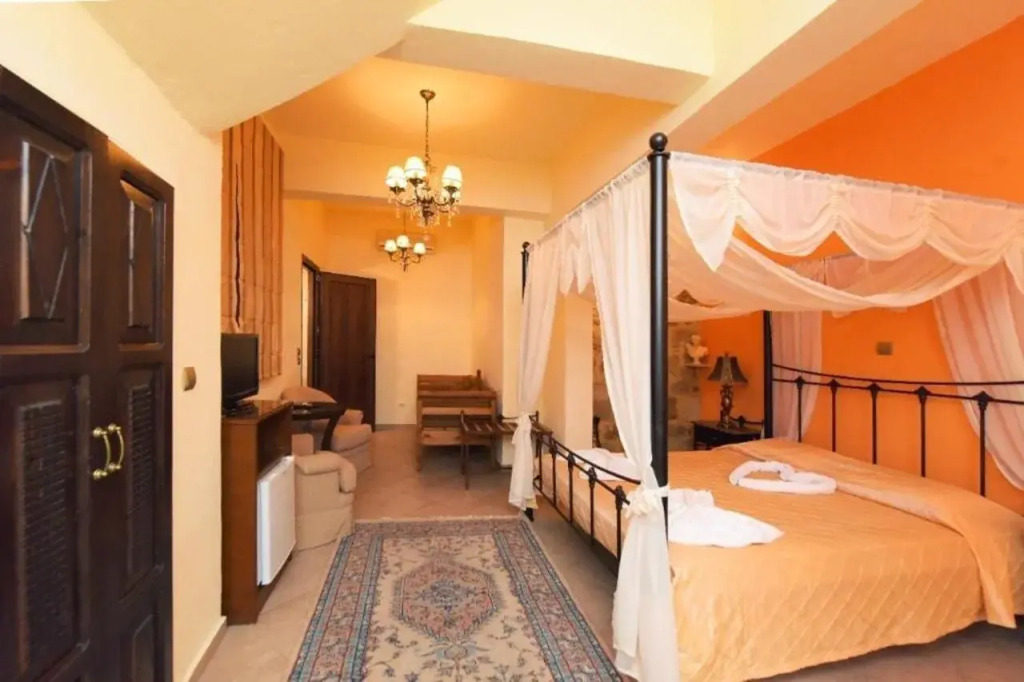Paris Hotel