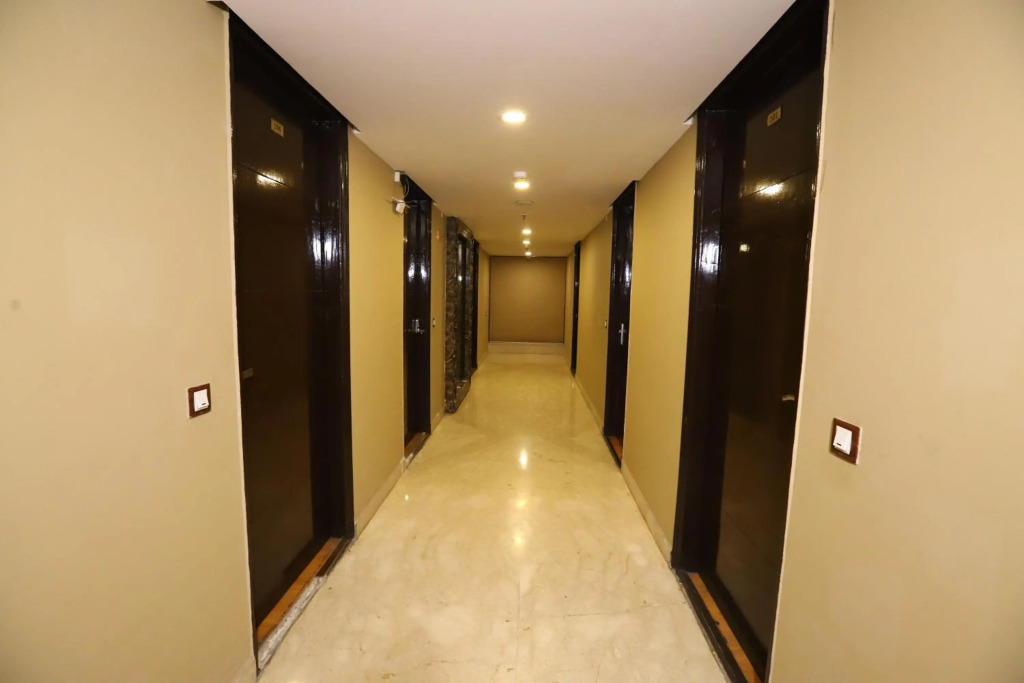 Hotel Palm Grand Naraina New Delhi - Couple Friendly Local IDs Accepted