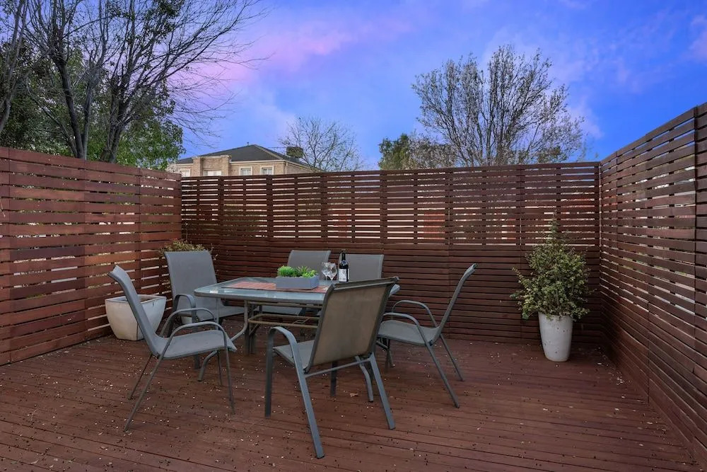 Villa De Marseilles - Melbourne