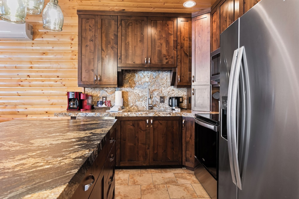 Deer Valley Condo Near Base Hot Tub
